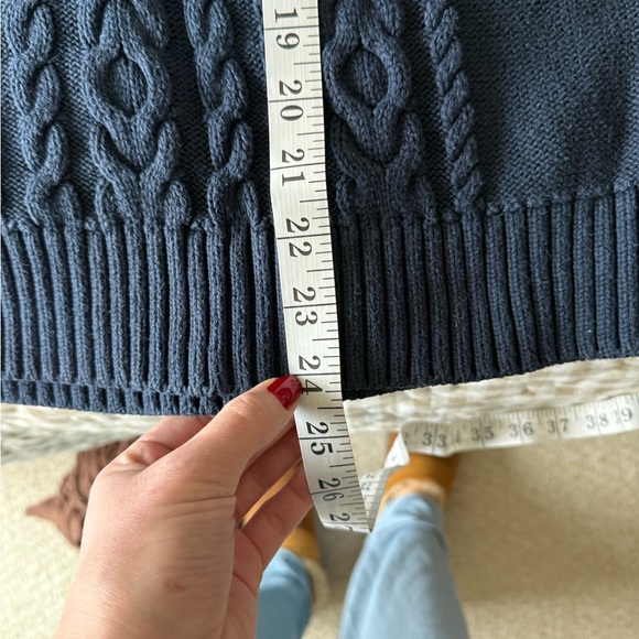 L.L. Bean Cable knit Sweater - Picture 6 of 7